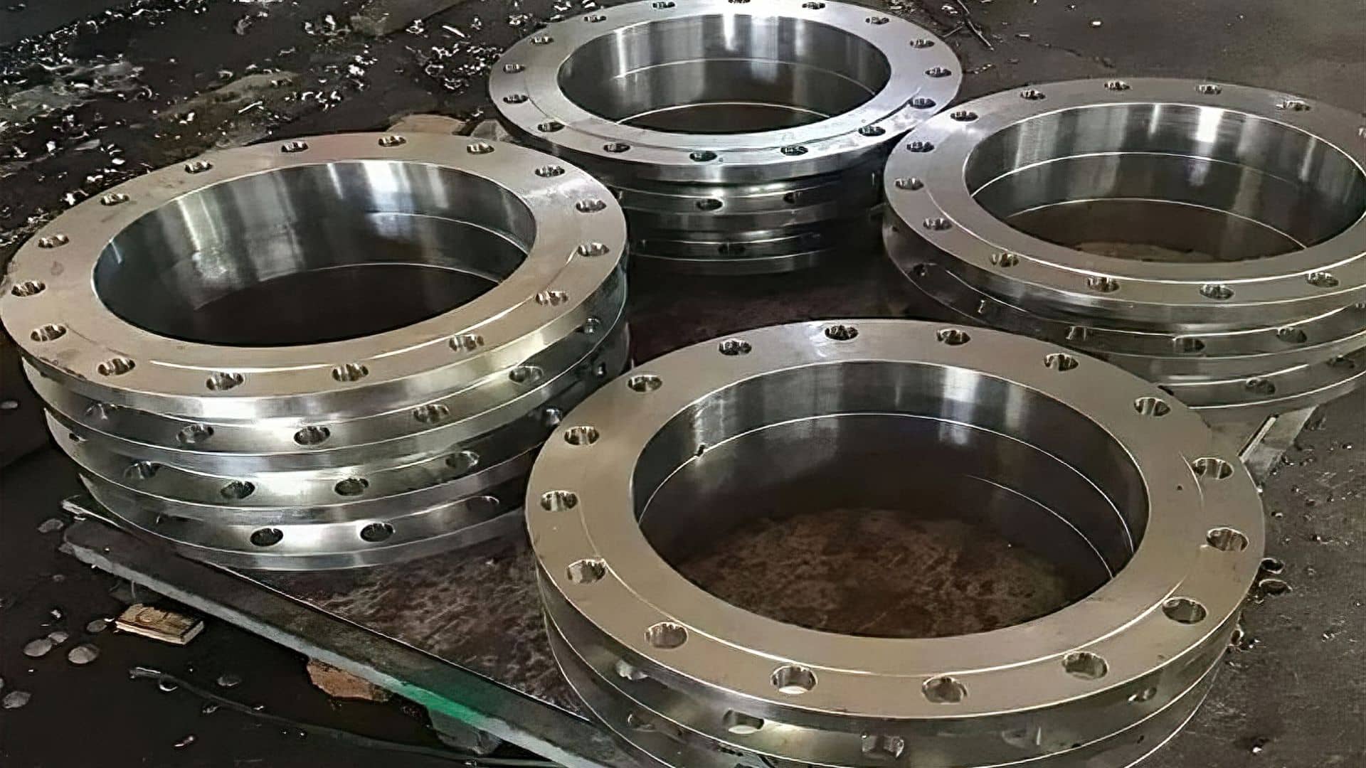 12CrMo法兰锻件厂家如何选择？相关因素详解